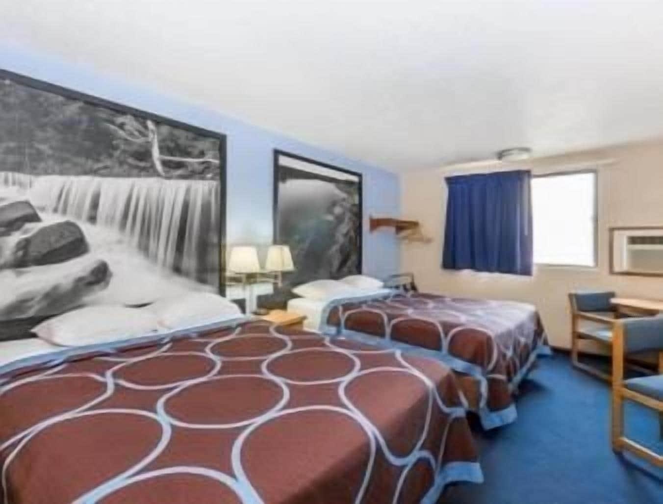 Super 8 By Wyndham Manhattan Ks Exterior photo