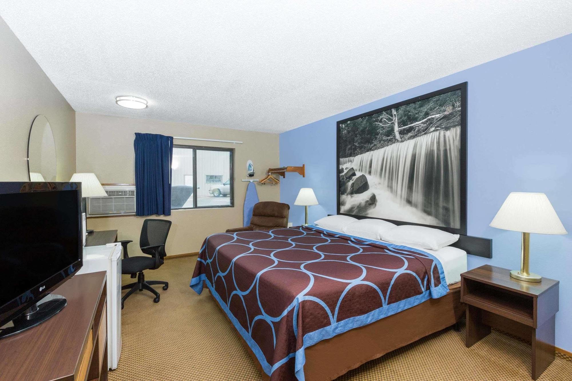 Super 8 By Wyndham Manhattan Ks Exterior photo